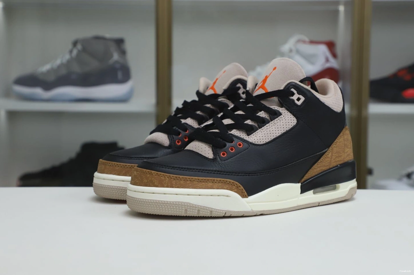 AIR CT8532 CEMENT JORDAN DESERT 3 0726
